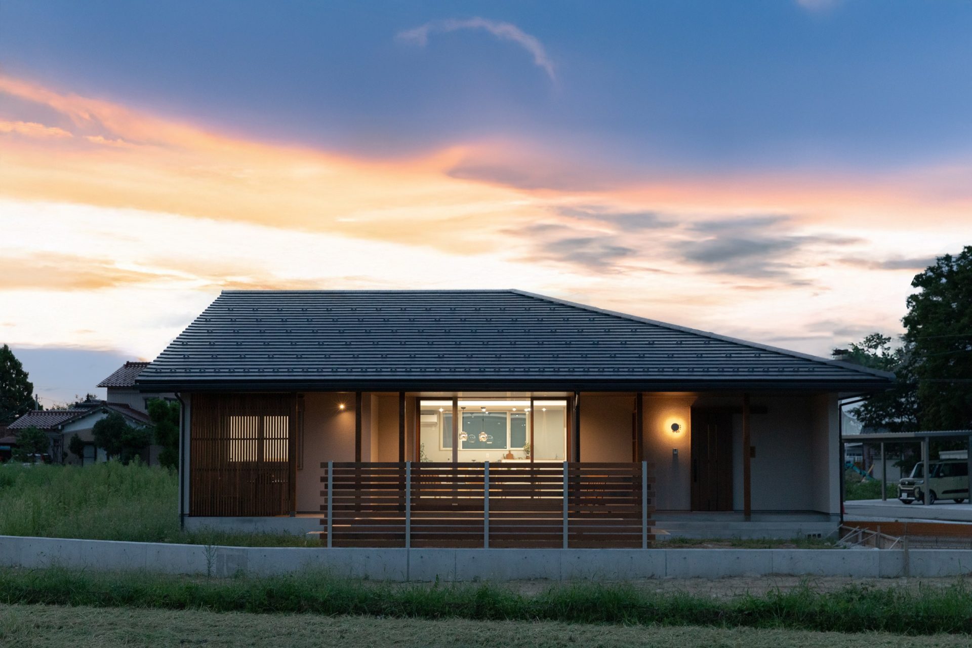 【施工事例更新】「深い軒下がウチソトつなぐ平屋」をアップいたしました！