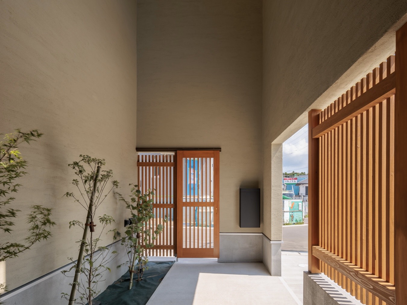 【施工事例更新】「内と外を緑で紡ぐ家」をアップいたしました！